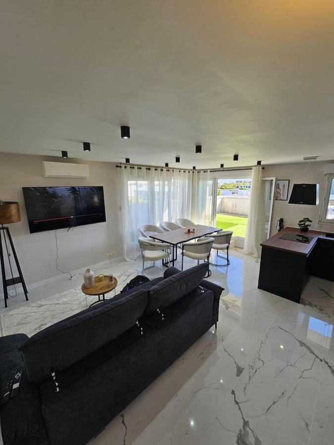 Stylish Rooftop Avec Terrasse A 2Pas De Disney Paris มองต์เตฮวา ภายนอก รูปภาพ